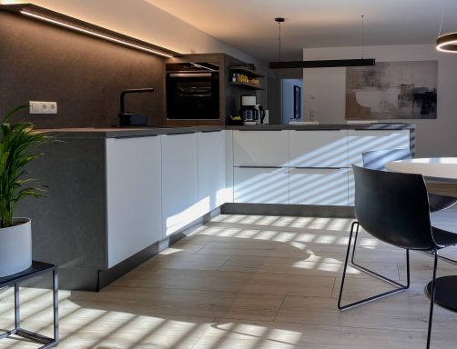 OFFENE WOHNKÜCHE Unterkunft nahe Phantasialand mit moderner Einrichtung